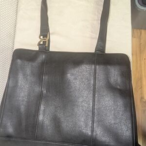 Cherokee Black Leather Shoulder Bag